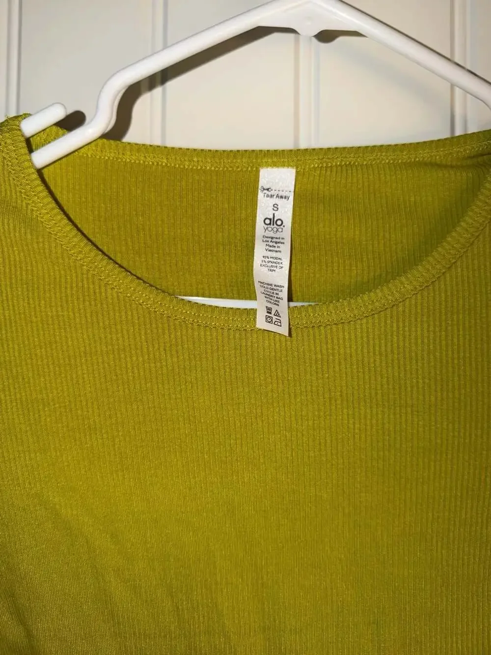 Alo Yoga Gather Long Sleeve – Chartreuse – Size Small – NWT